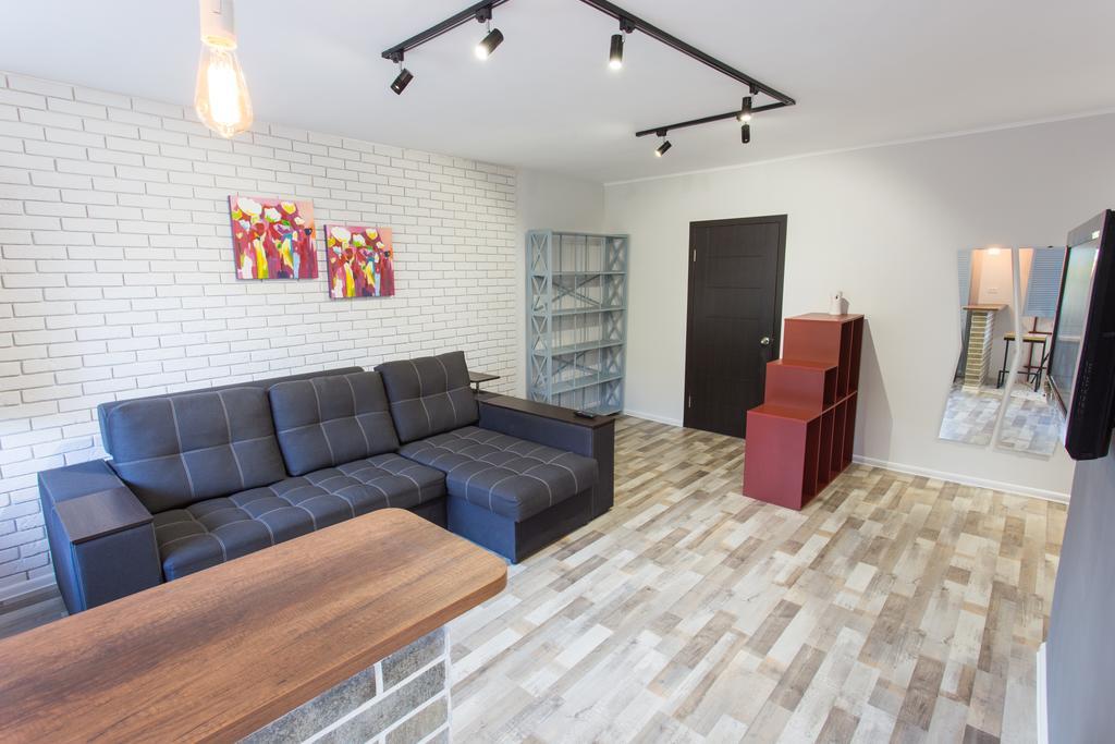 Loft Apartment Near Botanical Garden Jarkov Exterior foto